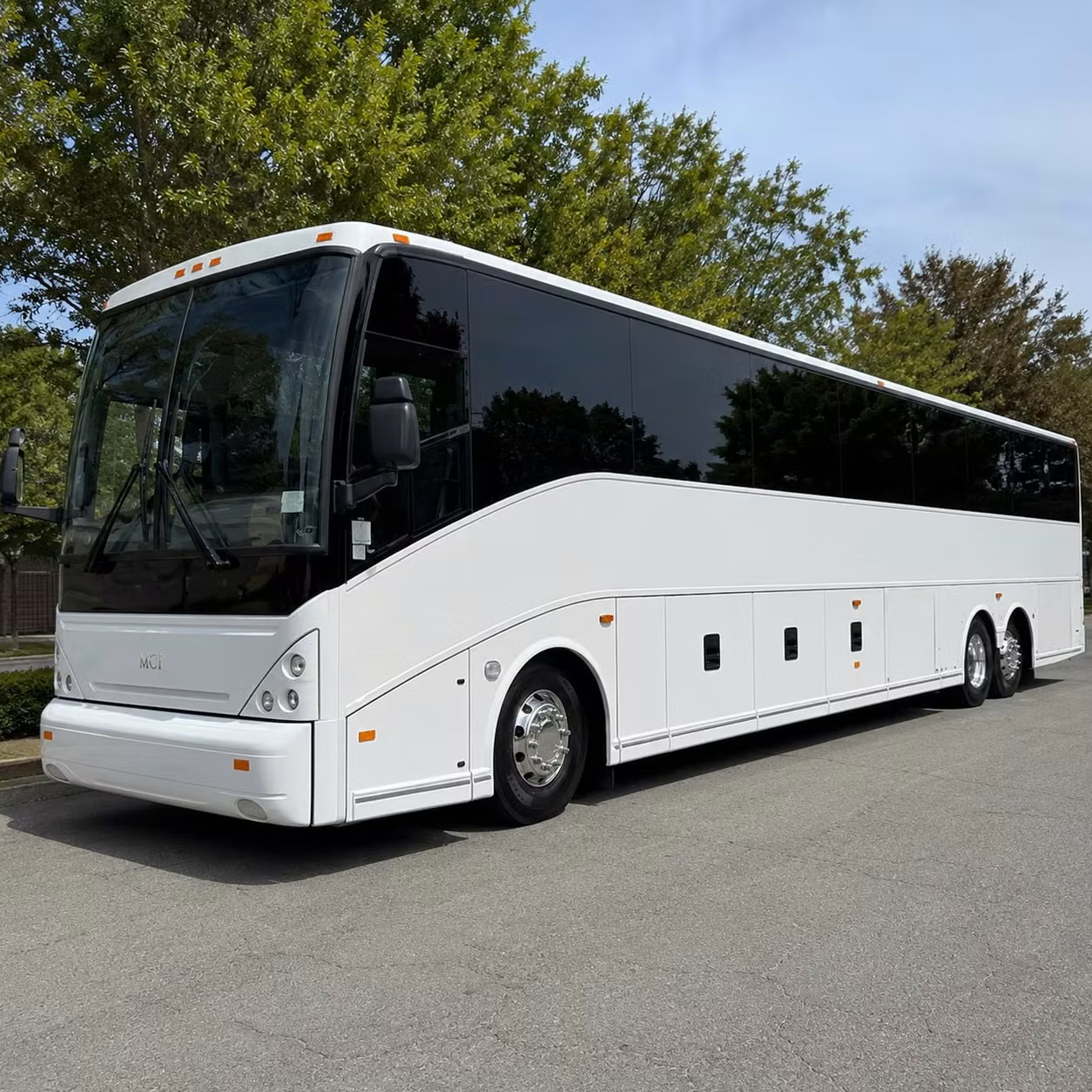 long beach airport is a smart choice and a charter bus makes it even smarter